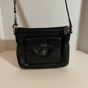 COACH Penelope Turnlock Swingpack Black Pebble Leather Crossbody Shoulder Bag